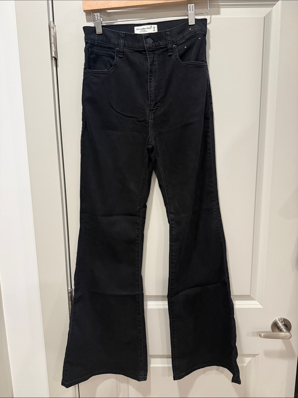 Abercrombie & Fitch Black Ultra High-Rise Flare Jeans 28/6